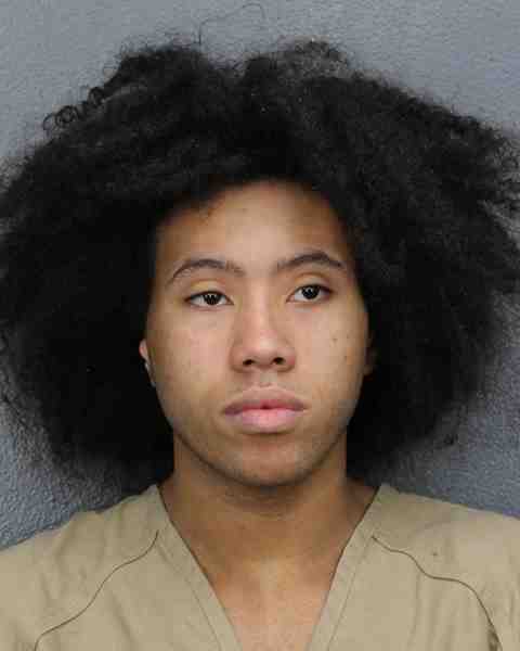 Booking photograph for MCCRAY WHITE, THYRICK
