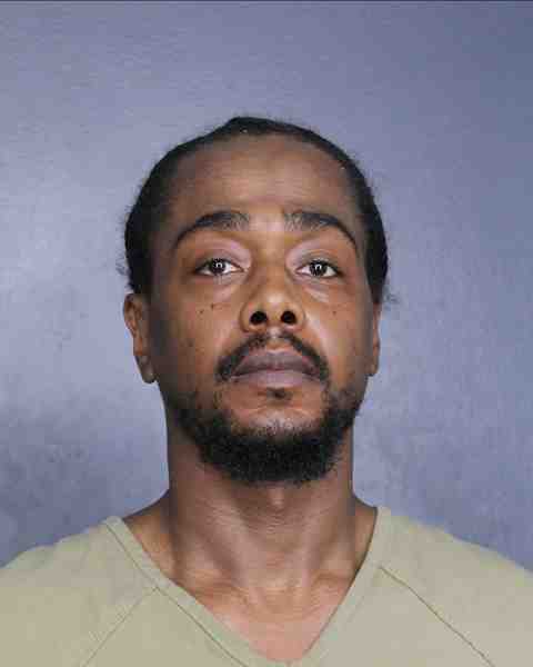 Booking photograph for HENDERSON, DAVON