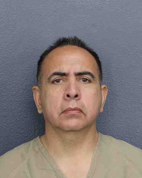Booking photograph for CRUZ RODRIGUEZ , LENIN