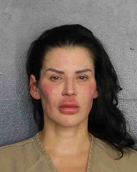 Booking photograph for WARREN, LIZZETTE