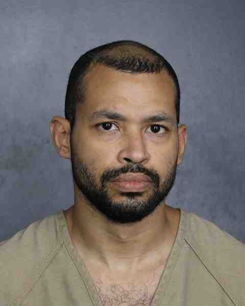 Booking photograph for DE LA ROSA, HAROLD