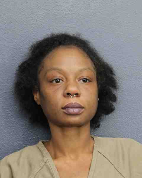 Booking photograph for DAVIS, DABREA